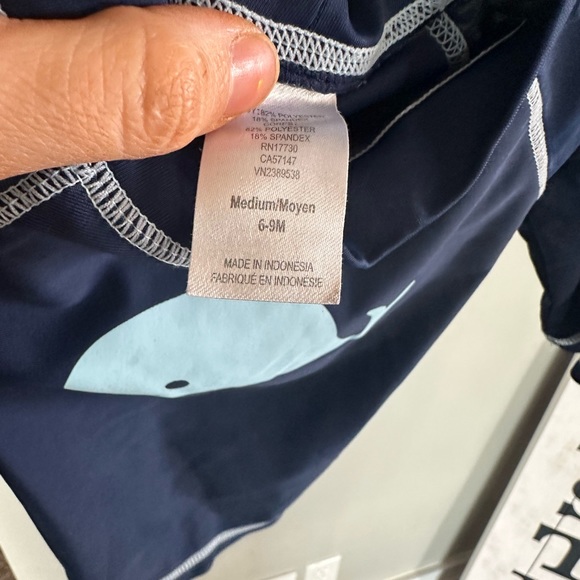 6-9 Infant swim top -cute whale - Picture 4 of 4